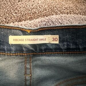 Levi’s Ribcage Straight Ankle 30